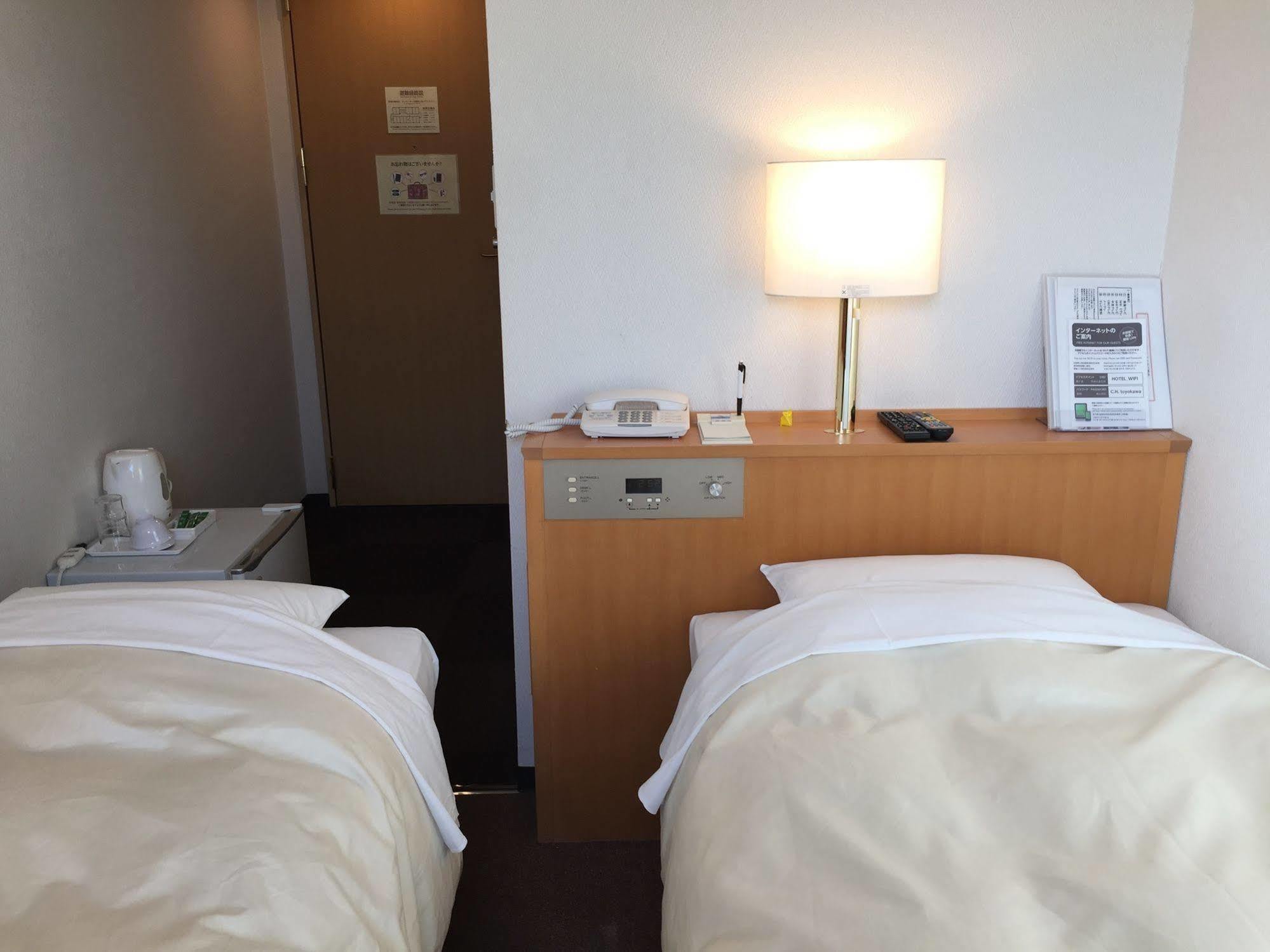 Hotel Crown Hills Toyokawa Exterior photo